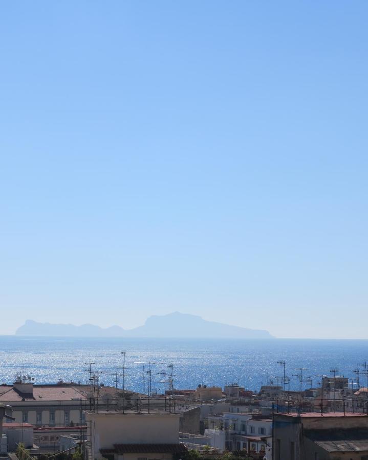 Bonbonniere in Chiaia district Appartement Napels Buitenkant foto